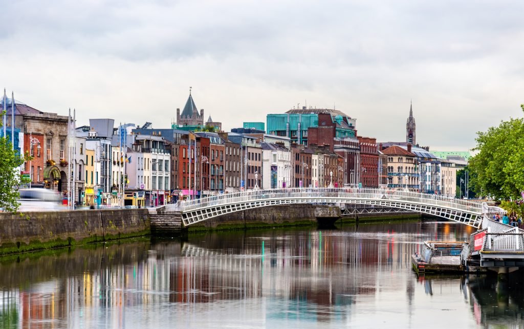 sandemans dublin walking tours
