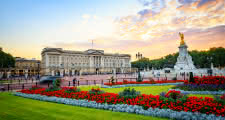 buckingham palace in london