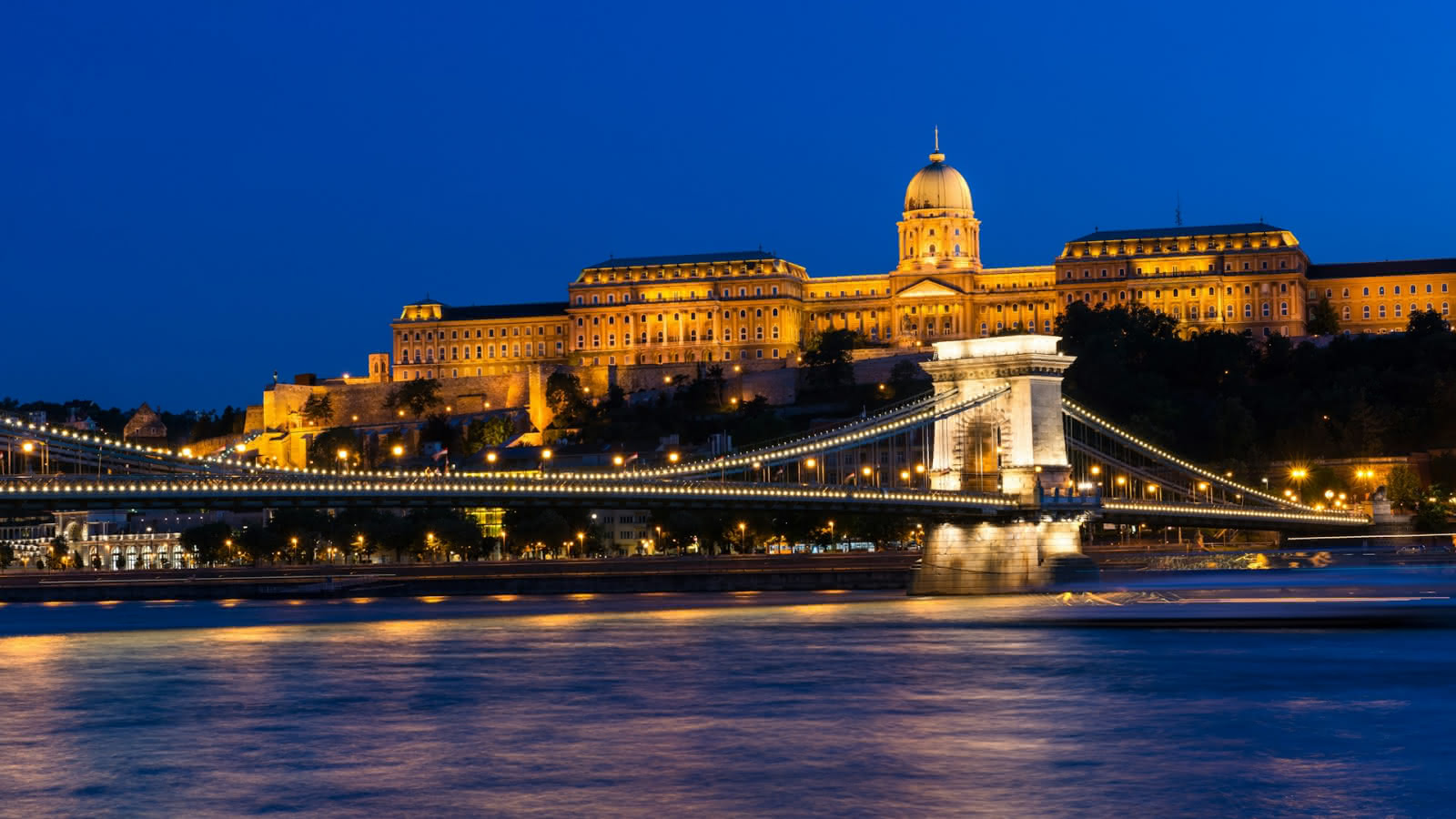 Széchenyi Chain Bridge on Budapest Free Walking Tour SANDEMANs Tours